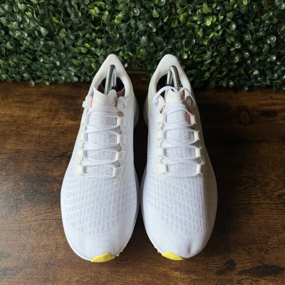 Nike Air Zoom Pegasus 37 Women Size 7.5 Running Shoes BQ9647-105 White Sneakers - Picture 3 of 8